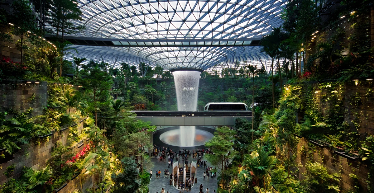 026. Singapore Changi Airport (SIN)